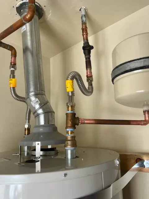 Water heater installation and plumbing repair in Welwyn Park